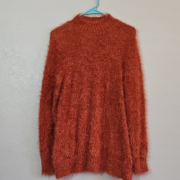 MINKPINK Vibrant Rust Color, Fuzzy Mockneck Sweater, Womens Size Small Oversized - Picture 2 of 6